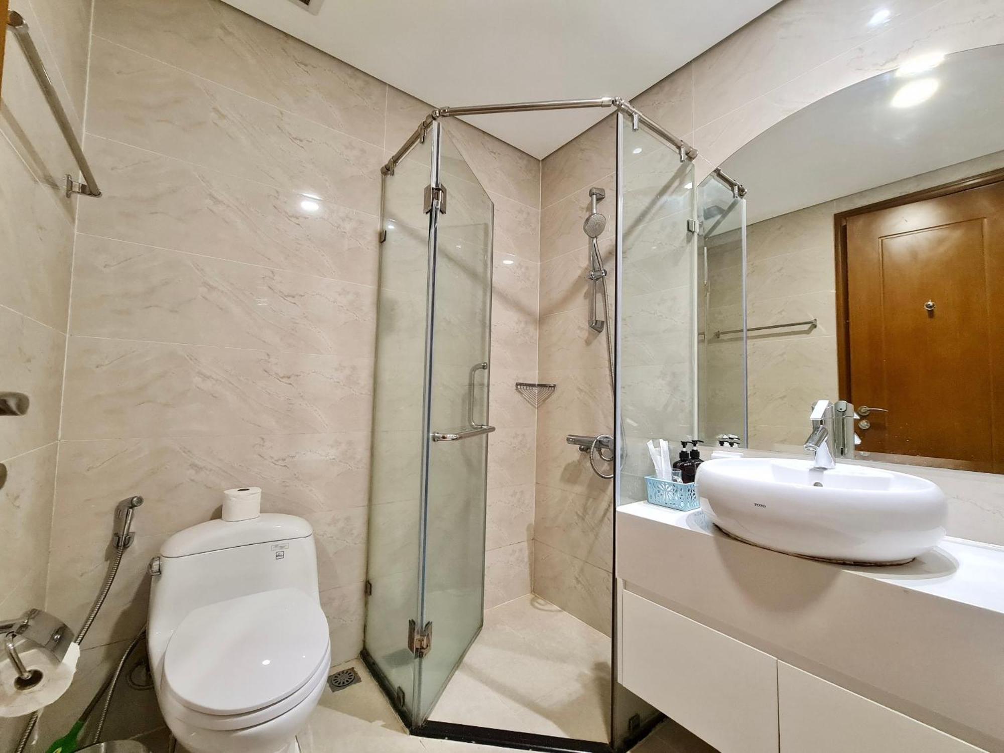 2 Bed At Landmark Plus - Vinhomes
