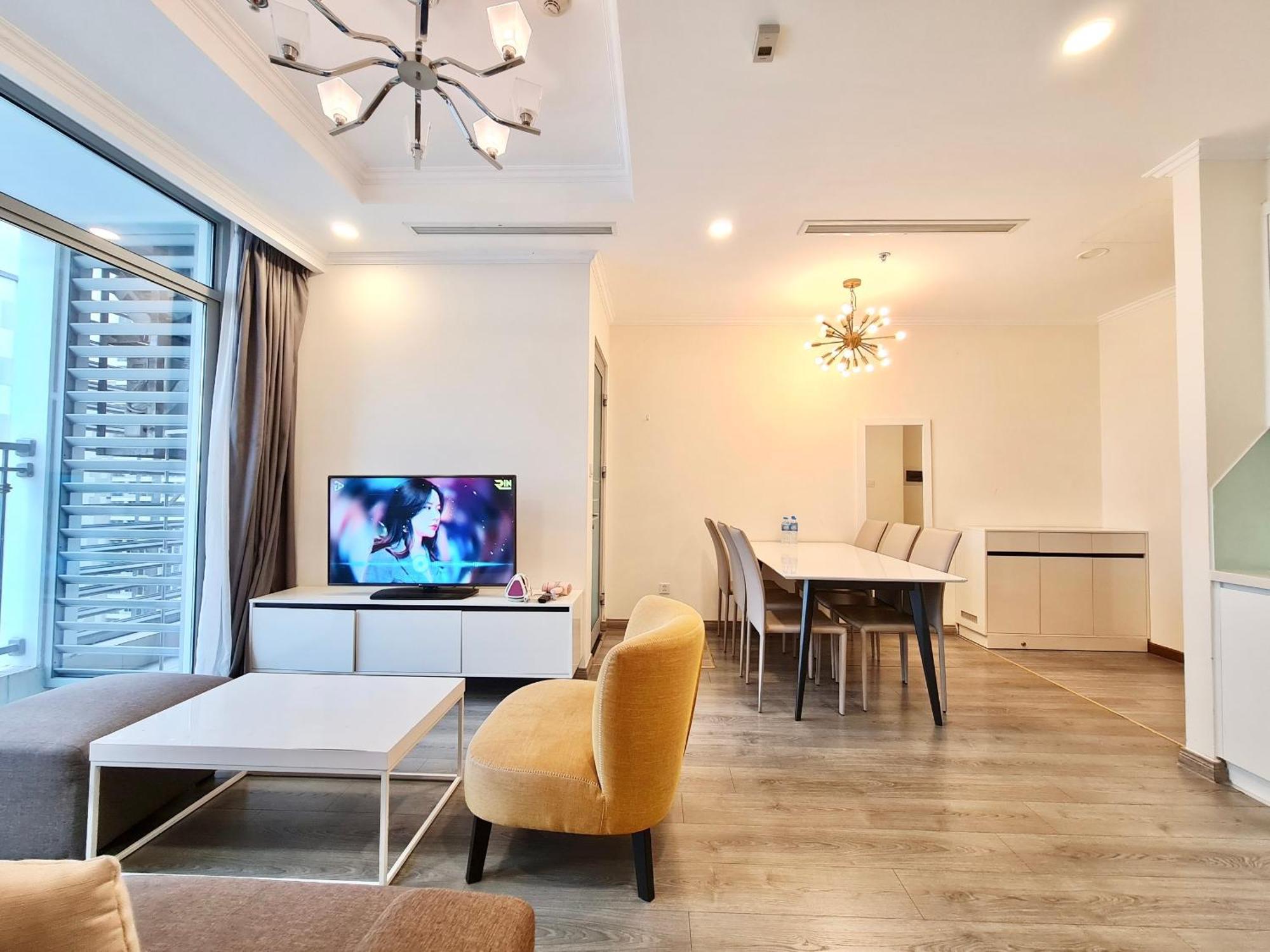 2 Bed At Landmark Plus - Vinhomes * TP. Hồ Chí Minh